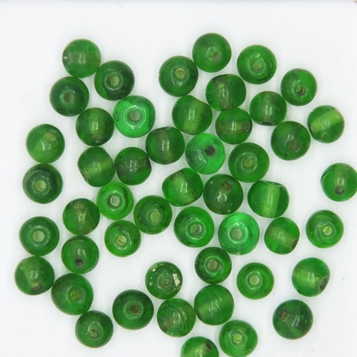 Made in India. Glass Beads Emerald Green Transparent Round 6mm Pack of 50