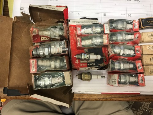 150 plugs Mercury Outboard Racing /& other appications.New Old Stock Spark Plugs