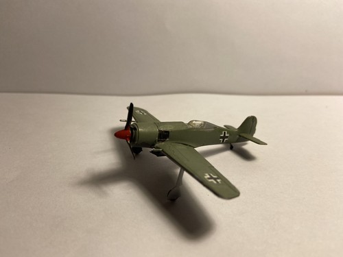 Painted And Assembled 1//144 WWII German Folke Wulf 190 G-1