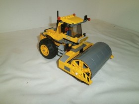 LEGO City #7746 Single Drum Roller 100% Complete w/Instructions & Minifigs