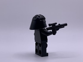Lego Star Wars Death Star Trooper Minifigure 9492 w/Accessory
