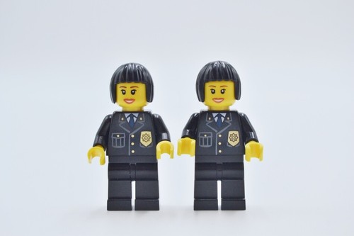 LEGO 2 x Figur Minifigur City Town Polizistin police cty211 aus Set 7498