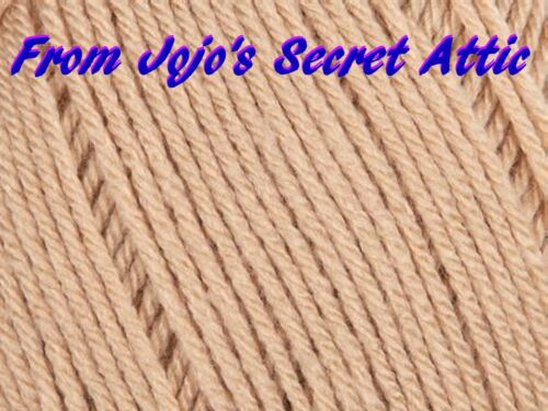 Deramores Studio Anti Boulochage Baby Soft Double Knitting Yarn SABLE 100 g
