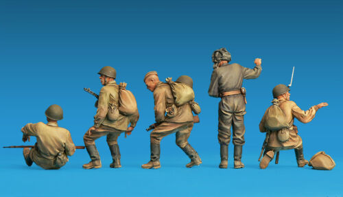 Special Edition 5 Figures MiniArt 1//35 35281 WWII Soviet Soldiers Riders
