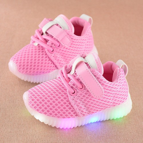 Enfants Bébé DEL Lumière douce Baskets Chaussures Toddler Prewalker lumineux Chaussures Cadeau