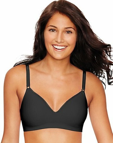 Hanes Wirefree Bra Ultimate Smooth Inside and Out Foam ComfortFlex Fit Seamless