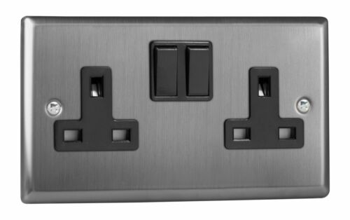 Varilight XT5B Classique en Acier Brossé 2 Gang Double 13 A Switched Plug Socket
