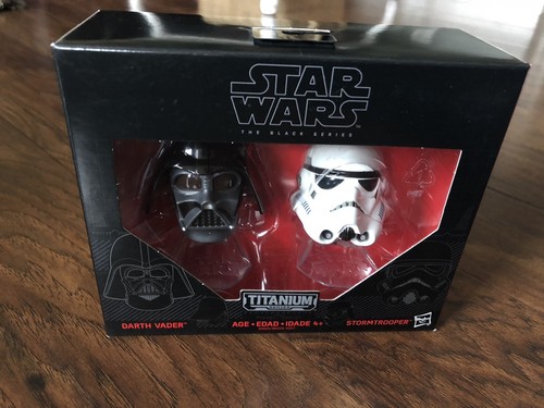 The Empire Strikes Back Titanium Series Darth Vader et Stormtrooper Star Wars