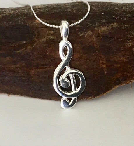 925 Sterling Silver Musical Treble Clef Pendant and Chain Necklace Gift Boxed