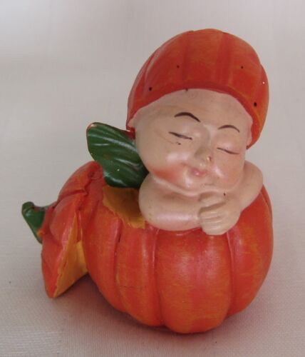 Baby Fairy in Pumpkin Dollhouse Miniature 