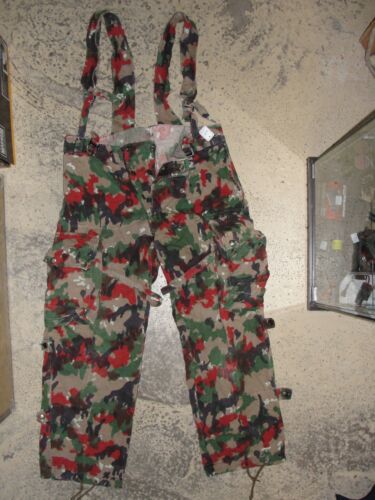 44 treillis Swiss Army trousers Pantalon Armée Suisse camouflage Alpenflage t