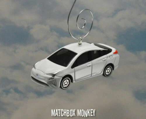 Modellini statici di auto, furgoni e camion Tomica Scala 1:64