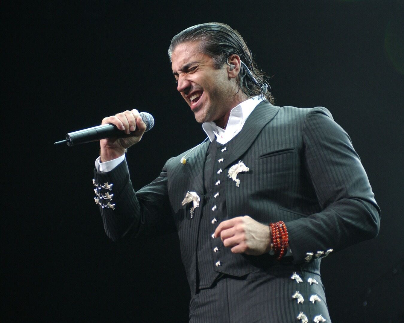 Alejandro Fernandez Tickets - Alejandro Fernandez Tour Dates on StubHub!