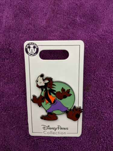 Disney Parks Pin Halloween 2019 Goofy as Werewolf in Costume Howling at Moon NOC