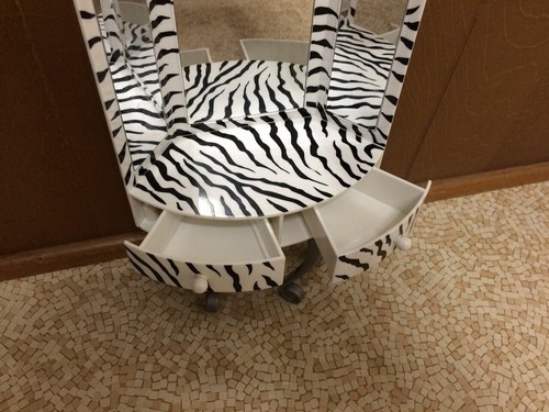 Barbie Doll Zebra Fashion Bratz Glam Home Vanity Mirror Bedroom House Furniture
