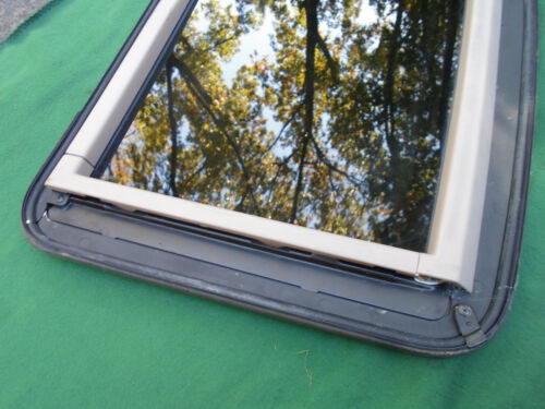 1996 LEXUS LS400 OEM FACTORY YEAR SPECIFIC SUNROOF GLASS W/TRIM NO ACCIDENT 