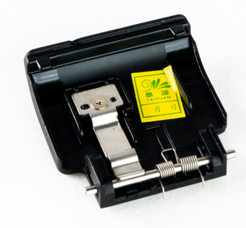 Neu Speicherkarte SD Metall Tür Kammer Deckel Kappe für Nikon D3200 Kamera Teil 