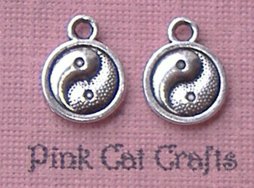 10 x Tibetan Silver YIN YANG 3D Charms Pendants Beads 