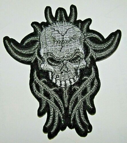SKULL FLAG STAR IRON ON PATCHES BADGES EMBELLISHMENTS CRAFTS APLIQUE 