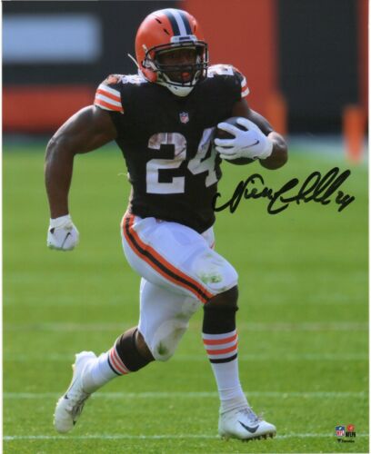 Nick Chubb Cleveland Browns Autographed 8" 10" Vertical Running Photograph 