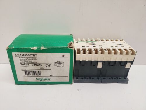 NEW OLD STOCK SCHNEIDER ELECTRIC REVERSING CONTACTOR LC2-K09107B7 