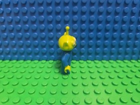 Lego Alien Minifigure toy006 30070 7592 7591 7598 Toy Story Disney CMF Lot Rare