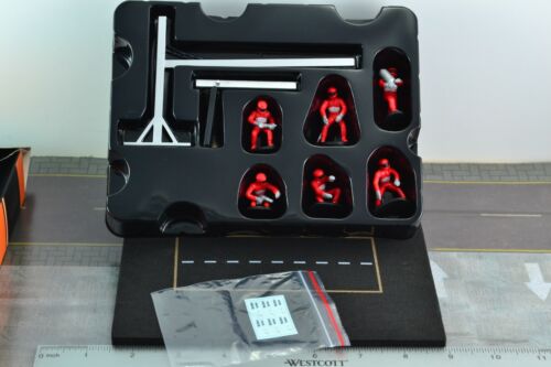 1:43 Ixo Pitstop Mechanic set 6 figurines with acessories red