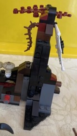 LEGO The Hobbit: Escape from Mirkwood Spiders (79001) Missing 2 Mini-figures