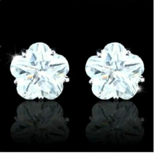 Pendientes de joyería con diamantes blancos