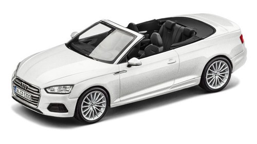 AUDI a5 Cabriolet Cabrio modello di auto 1:43 modello 2017 ghiacciai BIANCO 5011705332