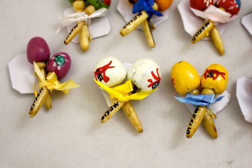 New Set Of 4 Mexican Mini Maracas In A Pin Ideal To Wear Decoration Fiesta Favou 