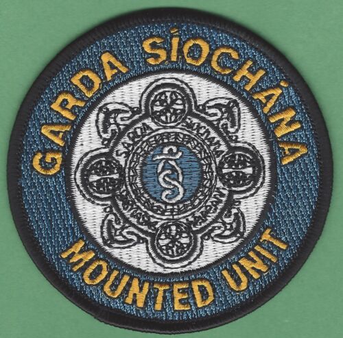 IRELAND GARDA SIOCHANA POLICE MOUNTED UNIT SHOULDER PATCH 