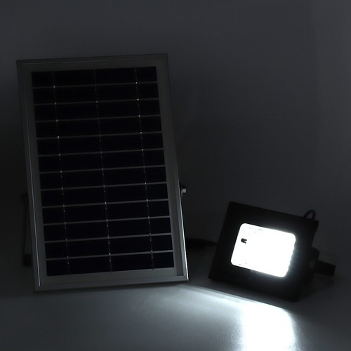 50 LED Solarlampe Solarpanel Wandleuchte Strahler Outdoor Fernbedienung 6V 6W