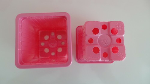 PACK OF 50 PLASTIC FANTASTIC 7CM SQUARE PLANT POTS FLOWER POT IN LIGHT PINK