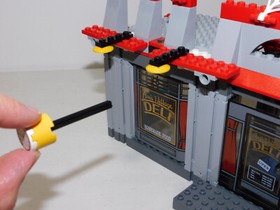 2004 LEGO #4860 Spider-Man Junior Set DOC OCK CAFE ATTACK + PETER PARKER MINIFIG