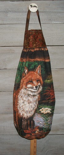 Red Fox /& Kits Grapes Raspberries Plastic Grocery Bag Rag Sock Holder Organizer