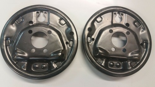 Original VW Golf1 Scirocco1,Passat1 Bremsträgerblech hinten Rechts+Links paar