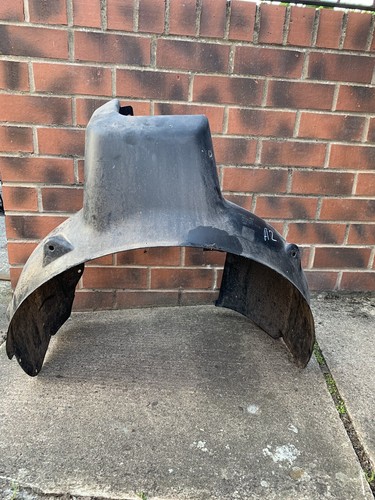 AUDI A2 2000-2005 8Z Delantero Derecho De Plástico Arco Rueda NS 8Z0821172E