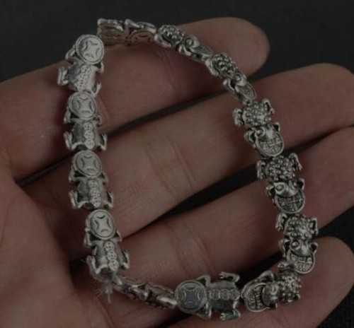 Chinese Exquisite Miao silver frog wealth Bracelet a1