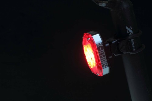 FREE EXPRESS POSTAGE MOON SHIELD-X AUTO 80//150 LUMENS REAR LIGHT