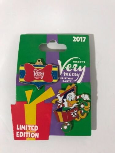 NEW LIMITED EDITION Mickey/'s Christmas Party EXCLUSIVE Donald Duck GIFT 2Pin Set