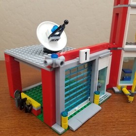 LEGO City 60110 Fire Station (2016) Retired Helicopter Car Minifigs Fire Truck