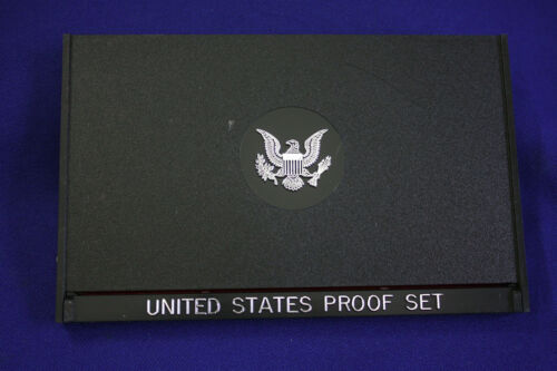 1977-s  U.S.Proof set Genuine complete and original as issued by US Mint.