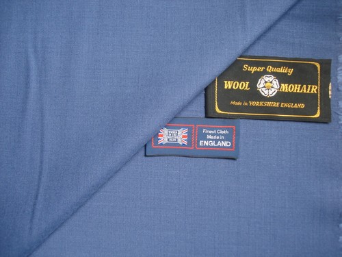 SUITING FABRIC IN Blue yonder-MADE IN ENGLAND-4.2m /& KID MOHAIR 70/% 30/% WOOL