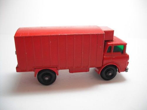 MATCHBOX LESNEY #44C GMC REFRIGERATOR TRUCK RARE RED BASE//CAB//BOX MODIFIED!!A
