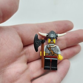 Lot Of 4 Lego Vikings Minifigures 7019 Castle Kingdoms Fantasy Free Shipping 3C