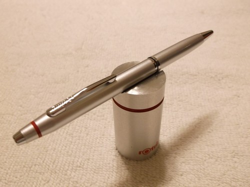 NEW ROTRING SIDE KNOCK BALLPOINT PEN IN SATIN SILVER FINISH NEW ROTRING SIDE KNOCK BALLPOINT PEN IN SATIN SILVER FINISH
