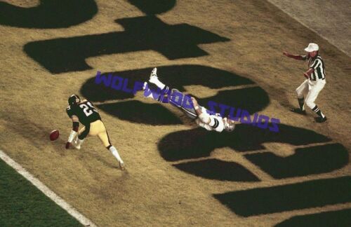 SUPER BOWL XIII COWBOYS VS STEELERS JACKIE SMITH DROPS TOUCHDOWN PHOTO POSTER