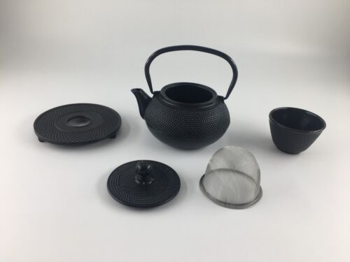 New Cast Iron Teapot 300mL with S//S Infuser Hobnail Black Kettle Tea Pot RRP $35