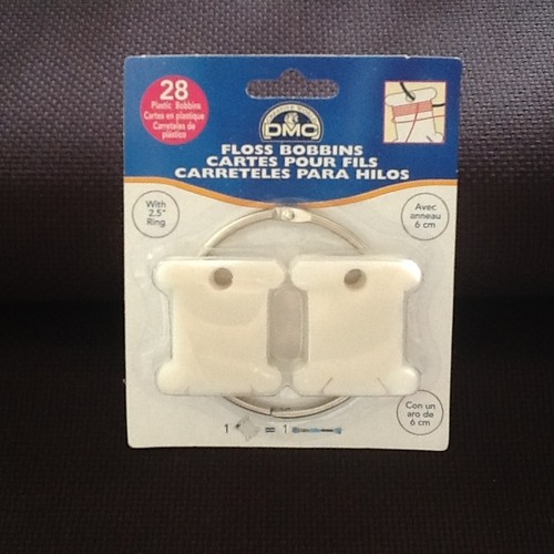 DMC Plastique Bobines avec Anneaux 1 X Pack de 28 ou 2 x 28 Packs